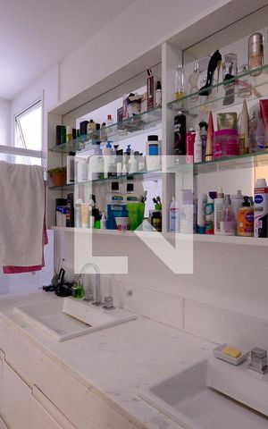 Apartamento à venda com 275m², 4 quartos e 4 vagas Apartamento à venda com 275m², 4 quartos e 4 vagasBanheiro do Quarto 1