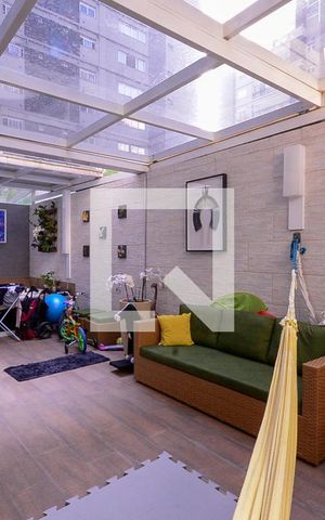 Apartamento à venda com 275m², 4 quartos e 4 vagas Apartamento à venda com 275m², 4 quartos e 4 vagasÁrea de Lazer