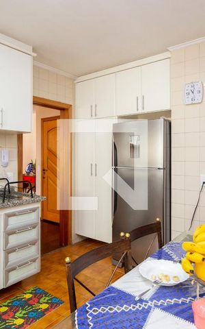 Apartamento à venda com 124m², 3 quartos e 2 vagas Apartamento à venda com 124m², 3 quartos e 2 vagasCozinha