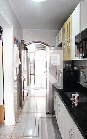 Casa à venda com 159m², 3 quartos e 2 vagasCozinha