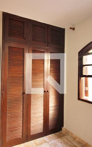 Casa à venda com 159m², 3 quartos e 2 vagasQuarto 2