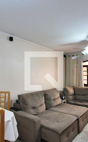 Casa à venda com 159m², 3 quartos e 2 vagasSala 