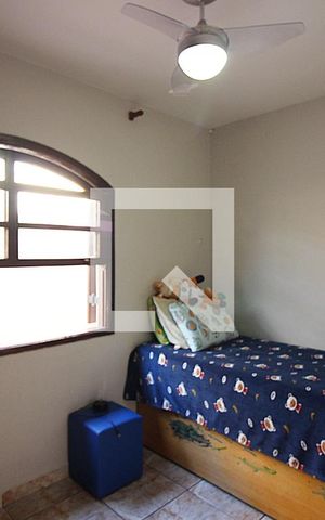Casa à venda com 159m², 3 quartos e 2 vagasQuarto 2