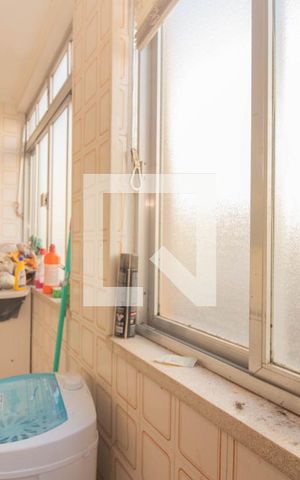 Apartamento à venda com 84m², 2 quartos e 1 vaga Apartamento à venda com 84m², 2 quartos e 1 vagaÁrea de Serviço