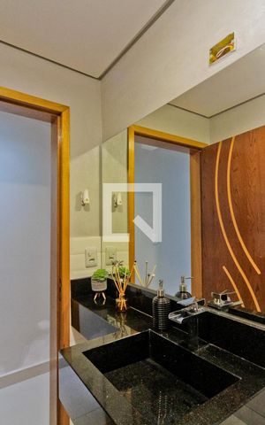 Casa à venda com 130m², 3 quartos e 2 vagas Casa à venda com 130m², 3 quartos e 2 vagasLavabo
