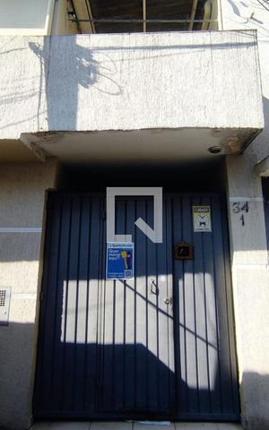 Casa à venda com 96m², 3 quartos e 2 vagas Casa à venda com 96m², 3 quartos e 2 vagasfachada / placa instalada