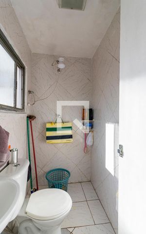 Casa à venda com 545m², 5 quartos e 4 vagas Casa à venda com 545m², 5 quartos e 4 vagas1o. Andar - Banheiro de Serviço