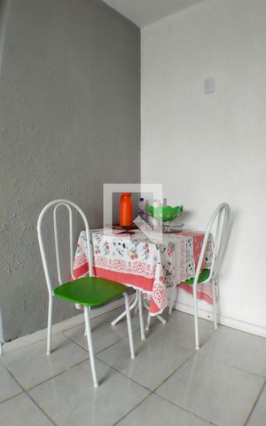 Apartamento à venda com 42m², 2 quartos e 1 vaga Apartamento à venda com 42m², 2 quartos e 1 vagaSala