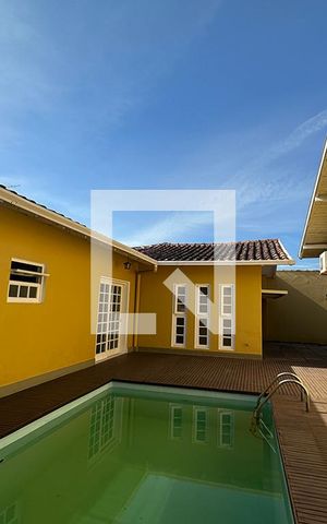 Casa para alugar com 275m², 5 quartos e 4 vagasPiscina