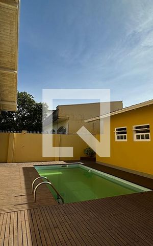 Casa para alugar com 275m², 5 quartos e 4 vagasPiscina