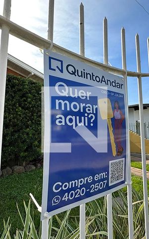 Casa para alugar com 275m², 5 quartos e 4 vagasFachada