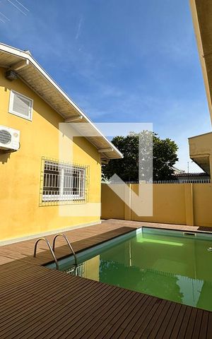 Casa para alugar com 275m², 5 quartos e 4 vagasPiscina