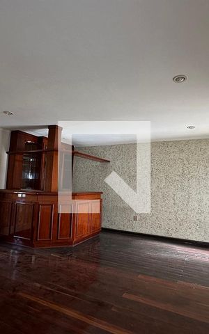 Casa para alugar com 275m², 5 quartos e 4 vagasSala 2