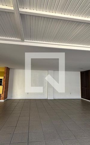 Casa para alugar com 275m², 5 quartos e 4 vagasGaragem