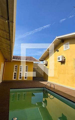 Casa para alugar com 275m², 5 quartos e 4 vagasPiscina