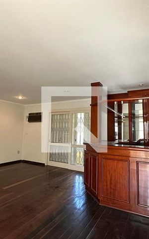 Casa para alugar com 275m², 5 quartos e 4 vagasSala 2