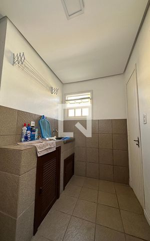 Casa para alugar com 275m², 5 quartos e 4 vagasLavanderia