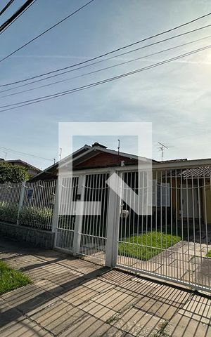 Casa para alugar com 275m², 5 quartos e 4 vagasFachada
