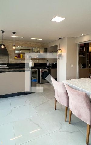 Apartamento à venda com 98m², 2 quartos e 2 vagasVaranda