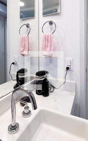 Apartamento à venda com 98m², 2 quartos e 2 vagasBanheiro da Suíte