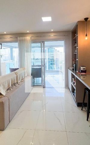 Apartamento à venda com 98m², 2 quartos e 2 vagasSala