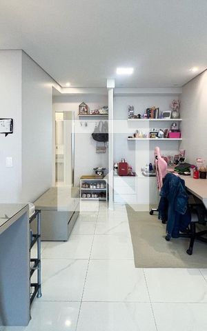 Apartamento à venda com 98m², 2 quartos e 2 vagasSala