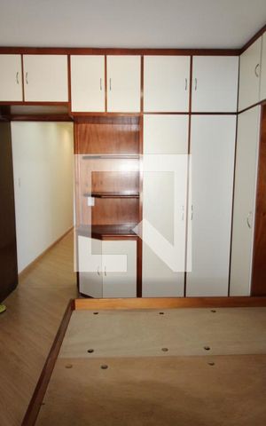 Casa à venda com 257m², 3 quartos e 2 vagasSuite