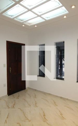Casa à venda com 257m², 3 quartos e 2 vagasSala
