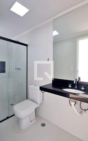 Apartamento para alugar com 63m², 2 quartos e 2 vagasBanheiro do Quarto 1 - Suíte