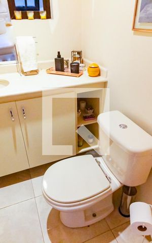 Apartamento à venda com 188m², 3 quartos e 3 vagas Apartamento à venda com 188m², 3 quartos e 3 vagasLavabo