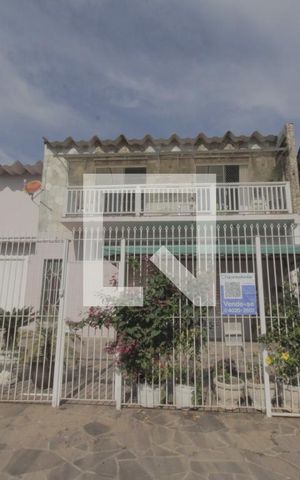 Casa à venda com 300m², 3 quartos e 4 vagasFachada