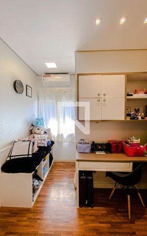 Casa à venda com 288m², 3 quartos e 2 vagasQuarto 3