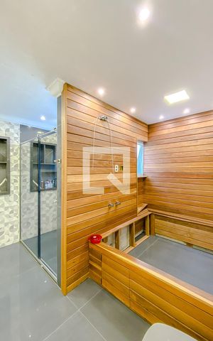 Casa à venda com 288m², 3 quartos e 2 vagasBanheiro da Suíte 1
