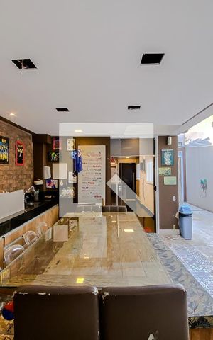 Casa à venda com 288m², 3 quartos e 2 vagasÁrea externa
