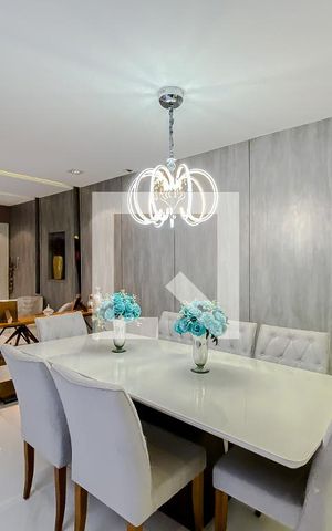 Casa à venda com 288m², 3 quartos e 2 vagasSala