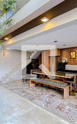 Casa à venda com 288m², 3 quartos e 2 vagasÁrea externa