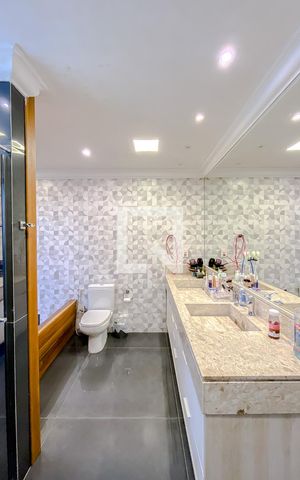 Casa à venda com 288m², 3 quartos e 2 vagasBanheiro da Suíte 1
