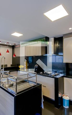 Casa à venda com 288m², 3 quartos e 2 vagasCozinha