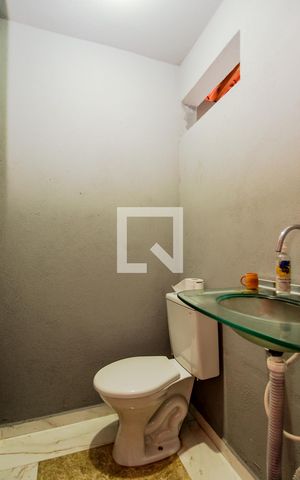 Casa à venda com 263m², 4 quartos e 2 vagasLavabo 