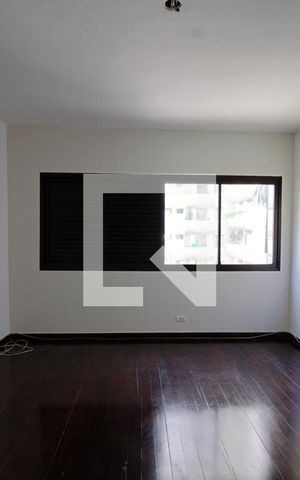 Apartamento à venda com 270m², 3 quartos e 4 vagas Apartamento à venda com 270m², 3 quartos e 4 vagasSuíte 3