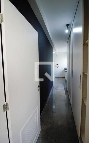 Apartamento à venda com 270m², 3 quartos e 4 vagas Apartamento à venda com 270m², 3 quartos e 4 vagasÁrea de Serviço