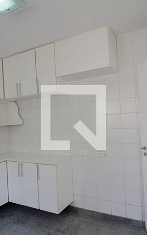 Apartamento à venda com 270m², 3 quartos e 4 vagas Apartamento à venda com 270m², 3 quartos e 4 vagasCozinha