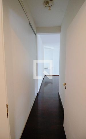 Apartamento à venda com 270m², 3 quartos e 4 vagas Apartamento à venda com 270m², 3 quartos e 4 vagasSuíte 3
