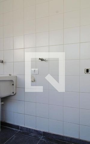 Apartamento à venda com 270m², 3 quartos e 4 vagas Apartamento à venda com 270m², 3 quartos e 4 vagasÁrea de Serviço