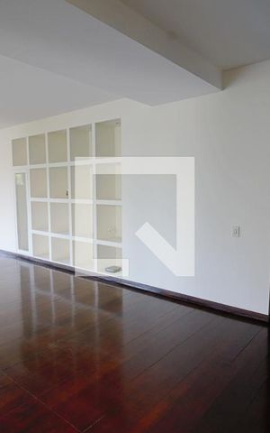 Apartamento à venda com 270m², 3 quartos e 4 vagas Apartamento à venda com 270m², 3 quartos e 4 vagasSala