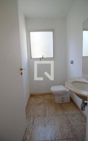 Apartamento à venda com 270m², 3 quartos e 4 vagas Apartamento à venda com 270m², 3 quartos e 4 vagasLavabo