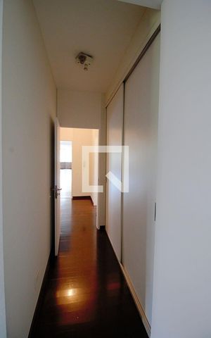 Apartamento à venda com 270m², 3 quartos e 4 vagas Apartamento à venda com 270m², 3 quartos e 4 vagasSuíte 3