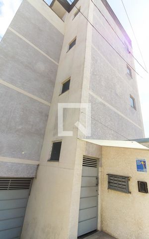 Apartamento à venda com 40m², 2 quartos e 1 vaga Apartamento à venda com 40m², 2 quartos e 1 vagaFachada