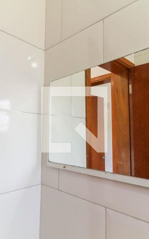 Apartamento à venda com 40m², 2 quartos e 1 vaga Apartamento à venda com 40m², 2 quartos e 1 vagaBanheiro