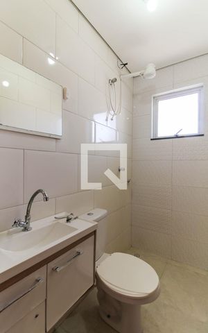 Apartamento à venda com 40m², 2 quartos e 1 vaga Apartamento à venda com 40m², 2 quartos e 1 vagaBanheiro